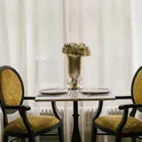 Chairs in Honeymoon Suite Lynnhurst