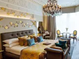 lynnhurst hotel honeymoon suite