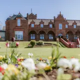 Wide shot of Boclair House